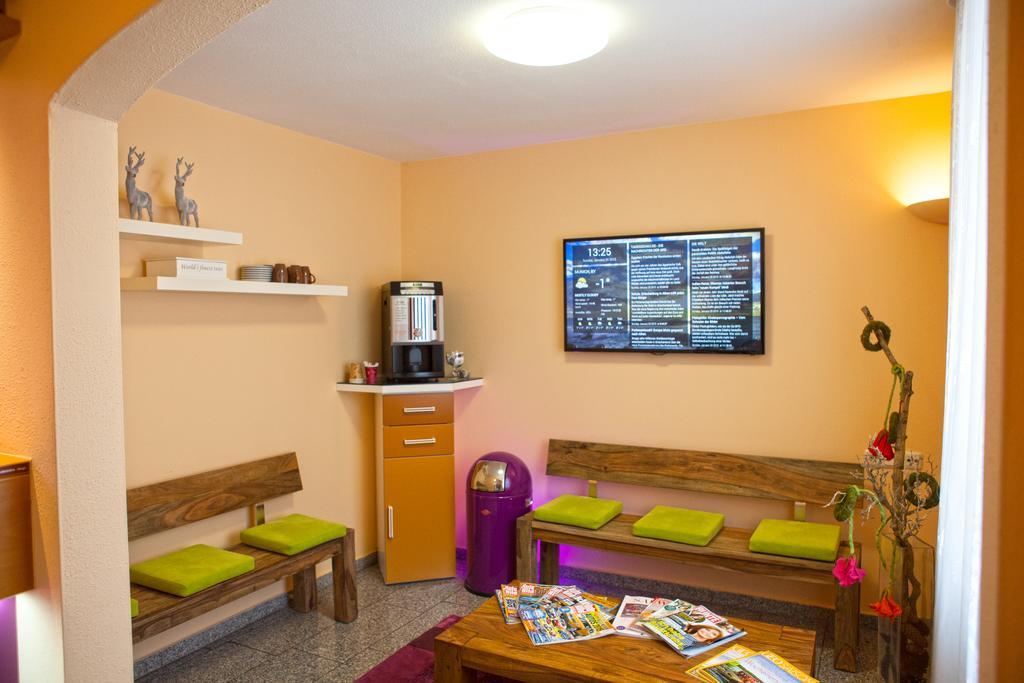 Hotel Am Ostpark Neubiberg Exterior photo