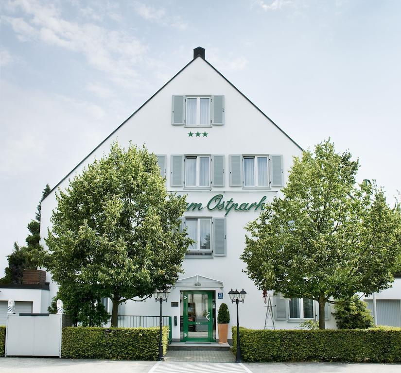 Hotel Am Ostpark Neubiberg Exterior photo