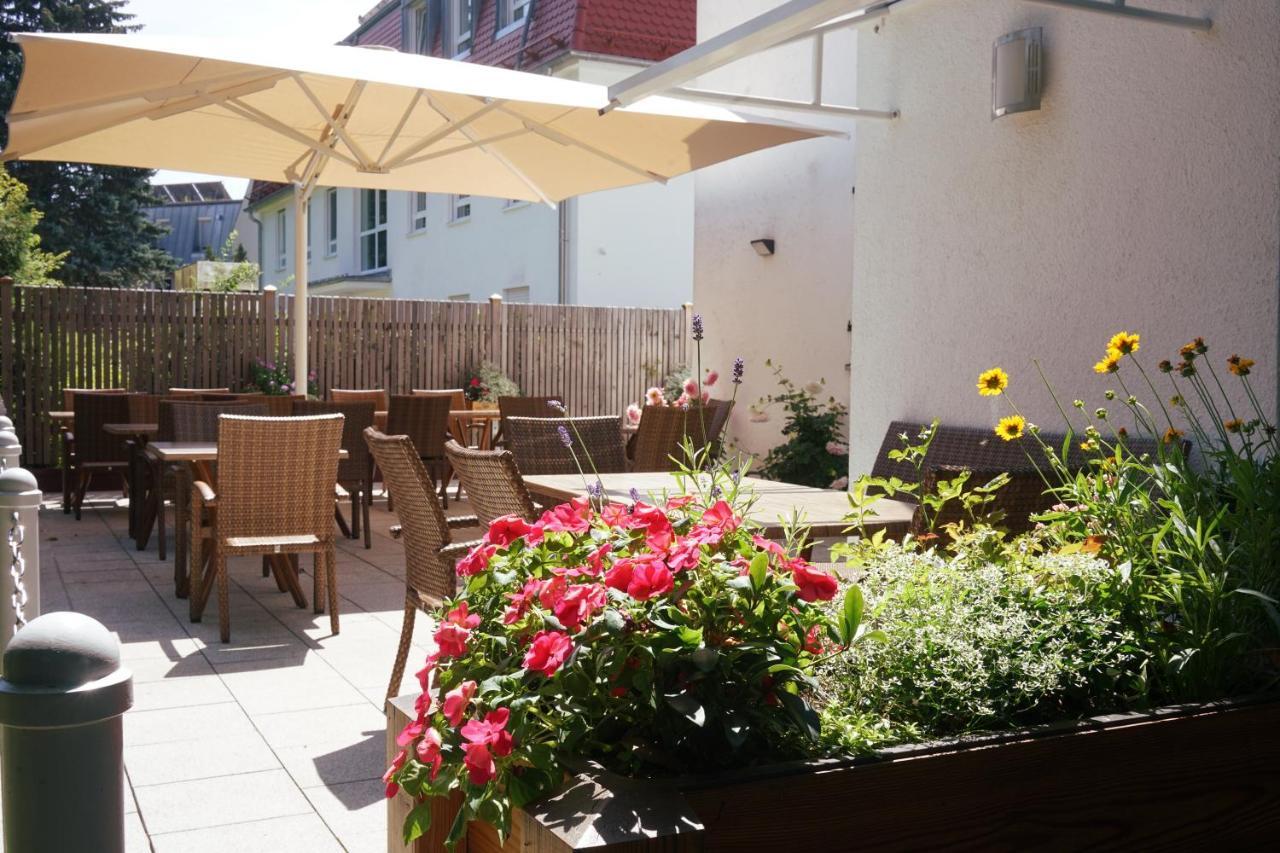 Hotel Am Ostpark Neubiberg Exterior photo